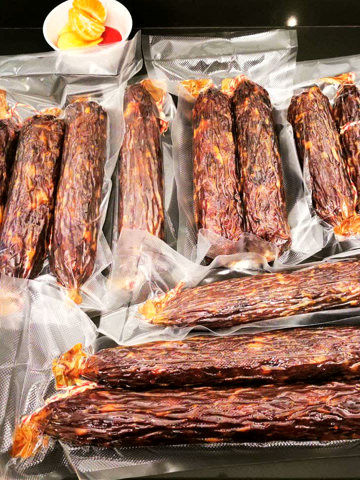 Rippchen vakuumiert – zum Servieren, Räucherkammer DREVOS Smoke Chamber 25