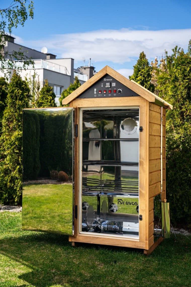 Big — geöffneter Räucherofen