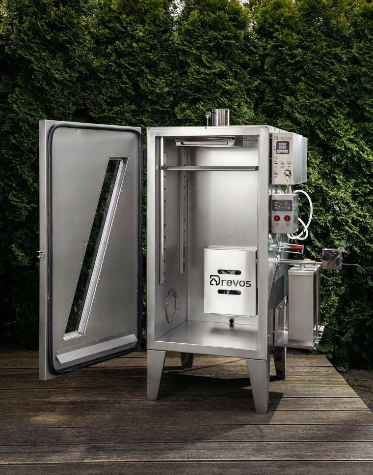 Smoke Chamber 25 — geöffneter Räucherofen